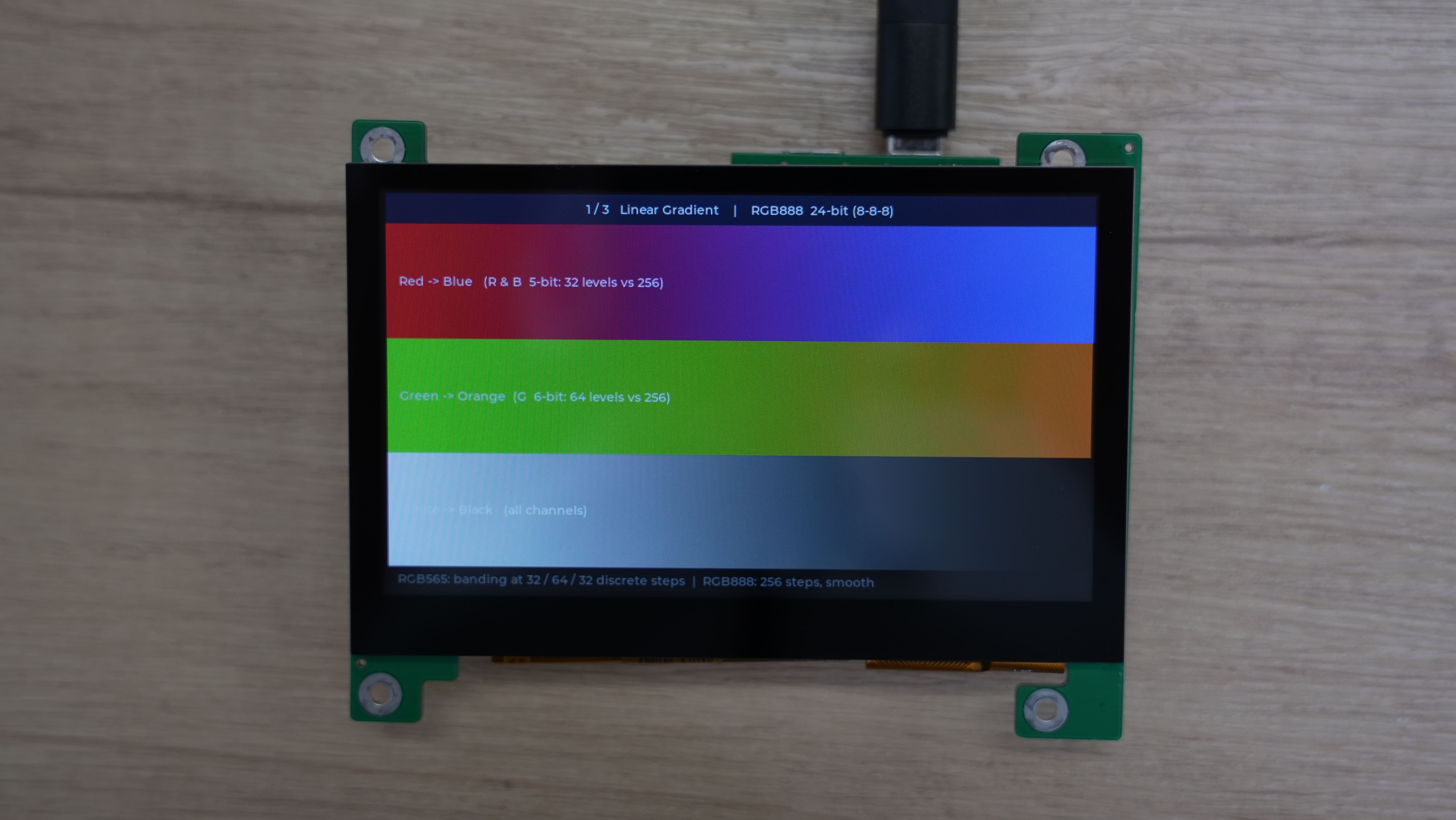 二维色域_RGB888.jpg